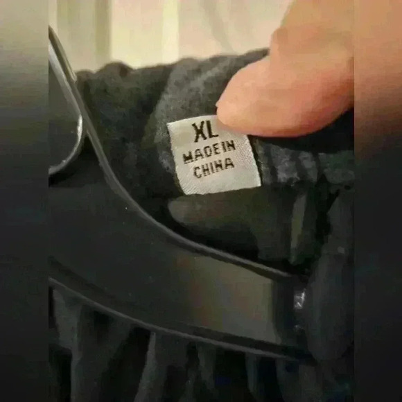 Levi's Charcoal/Black Wool Blend Jacket with Faux Leather Sleeves- Men’s Size XL - Picture 3 of 7